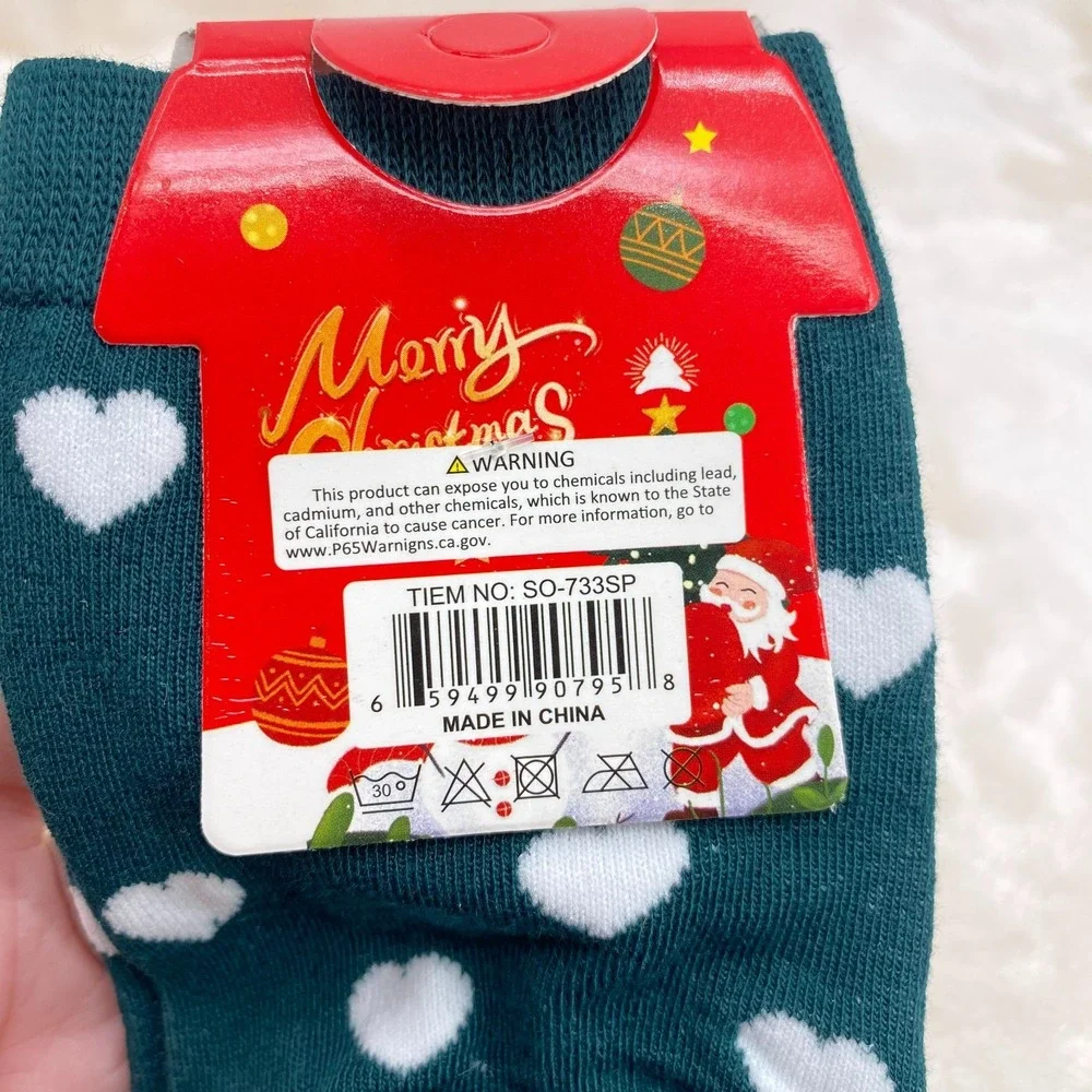 Santa Christmas Socks Hearts Green Red Novelty Holiday One Size NEW SO-733SP